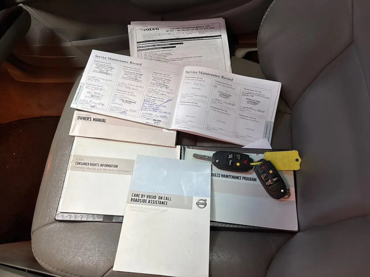 VOLVO XC70 2.5 T MOMENTUM 209 ch 4X4 CUIR - ATTELAGE - 183500 km