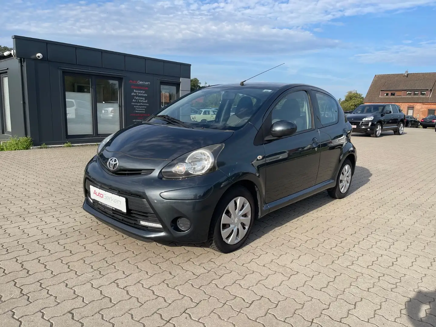 Toyota AYGO Cool 2HD TÜV NEU Klma Allwetter Gris - 1