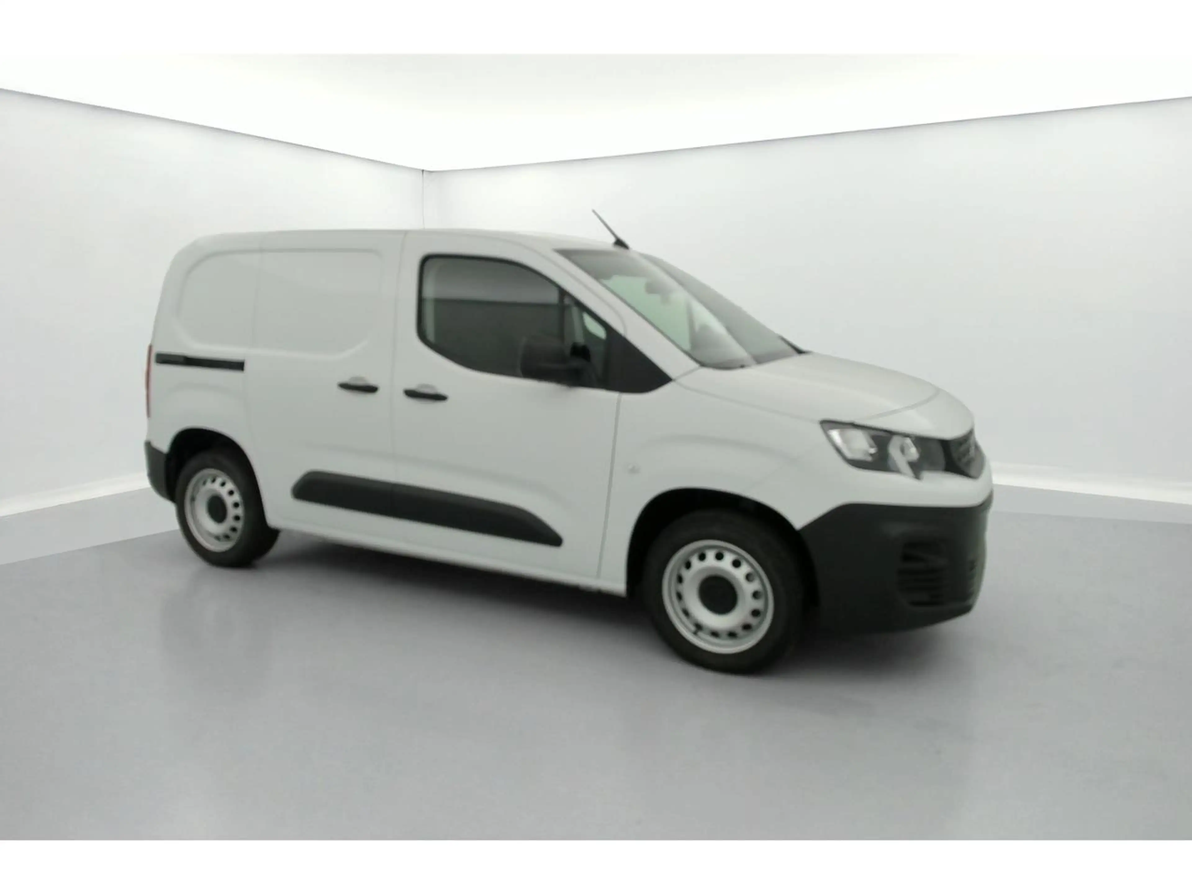 Peugeot Partner 1.5 BlueHDi 130 L1 STD Light EAT8 — photo 13