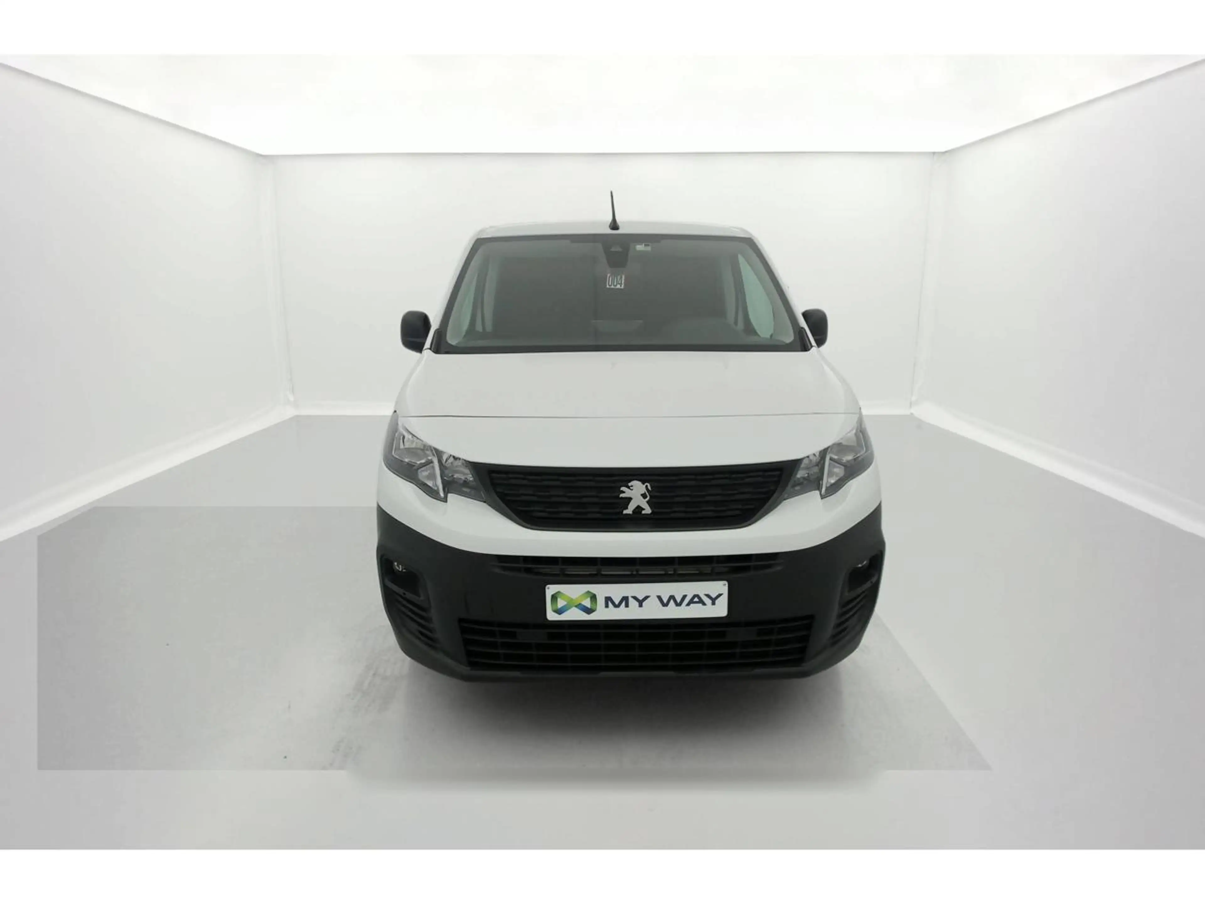 Peugeot Partner 1.5 BlueHDi 130 L1 STD Light EAT8 — photo 2