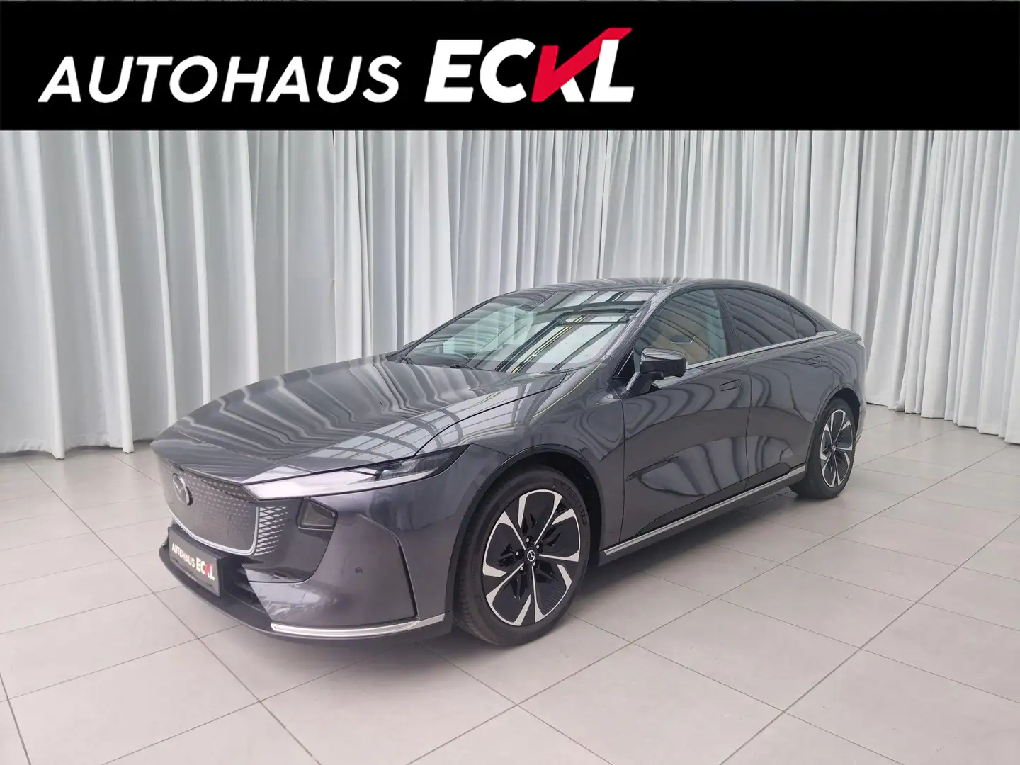 Mazda 6e 5HB EV 245PS Long Range AT RWD Takumi Plus Grau - 1