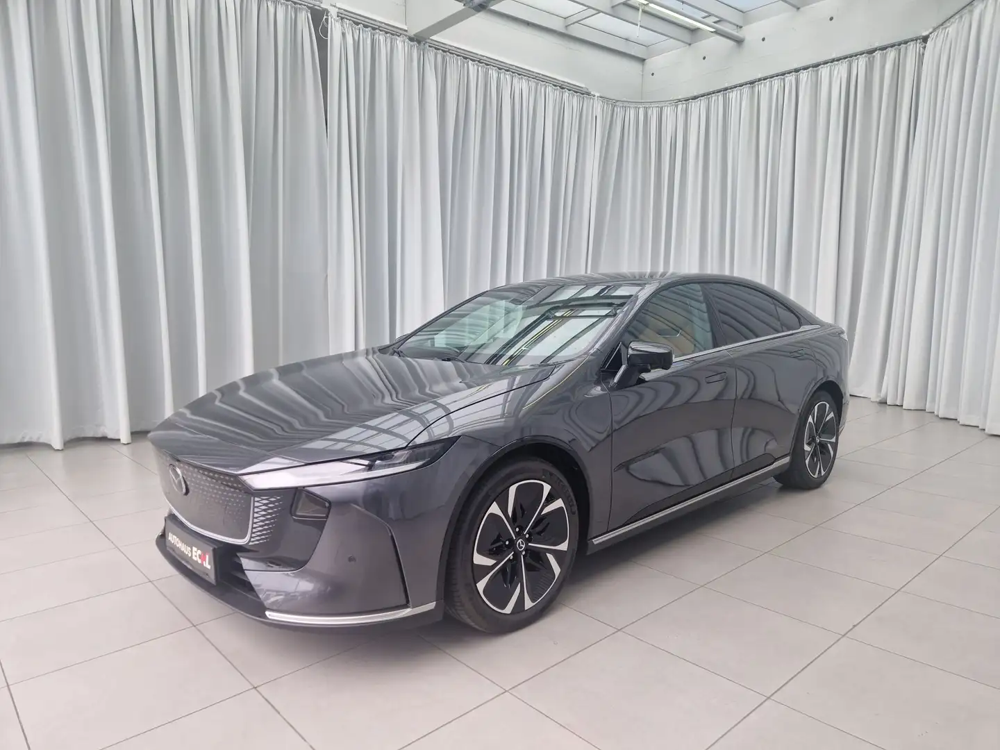 Mazda 6 e 5HB EV 245PS Long Range AT RWD Takumi Plus Grau - 2