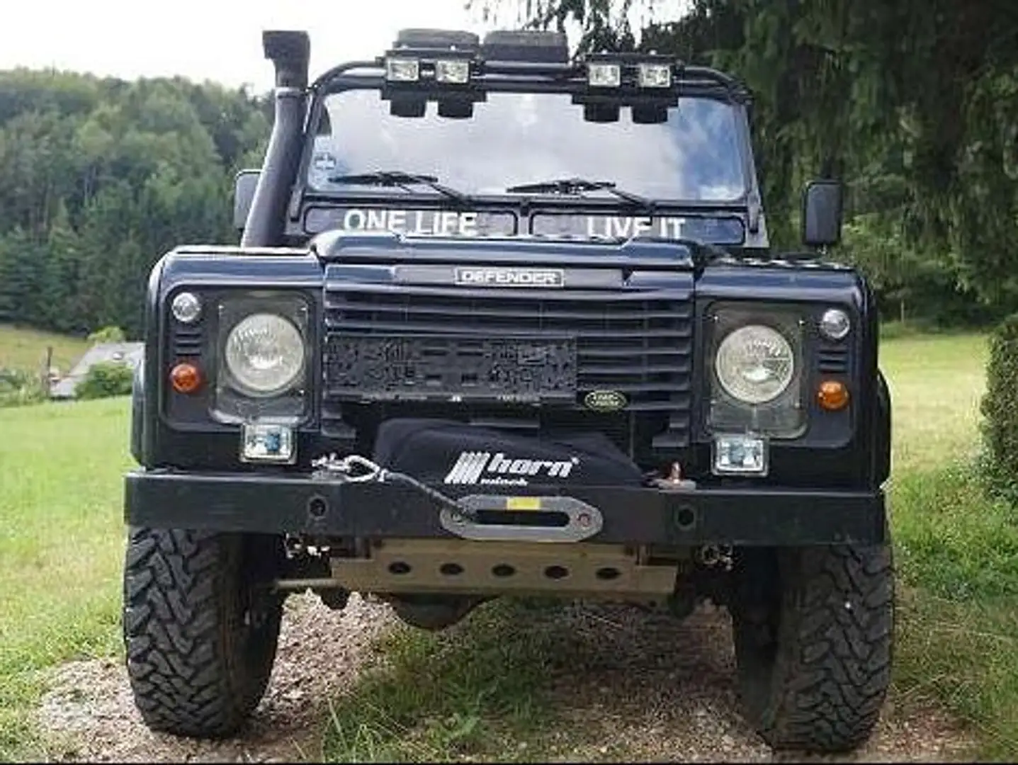 Land Rover Defender Defender 110" Station Wagon 2,5 Td5 Schwarz - 1
