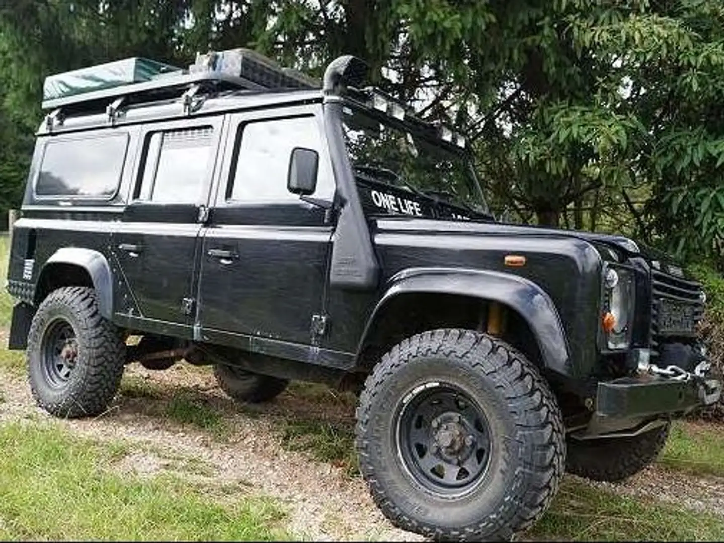 Land Rover Defender Defender 110" Station Wagon 2,5 Td5 Schwarz - 2
