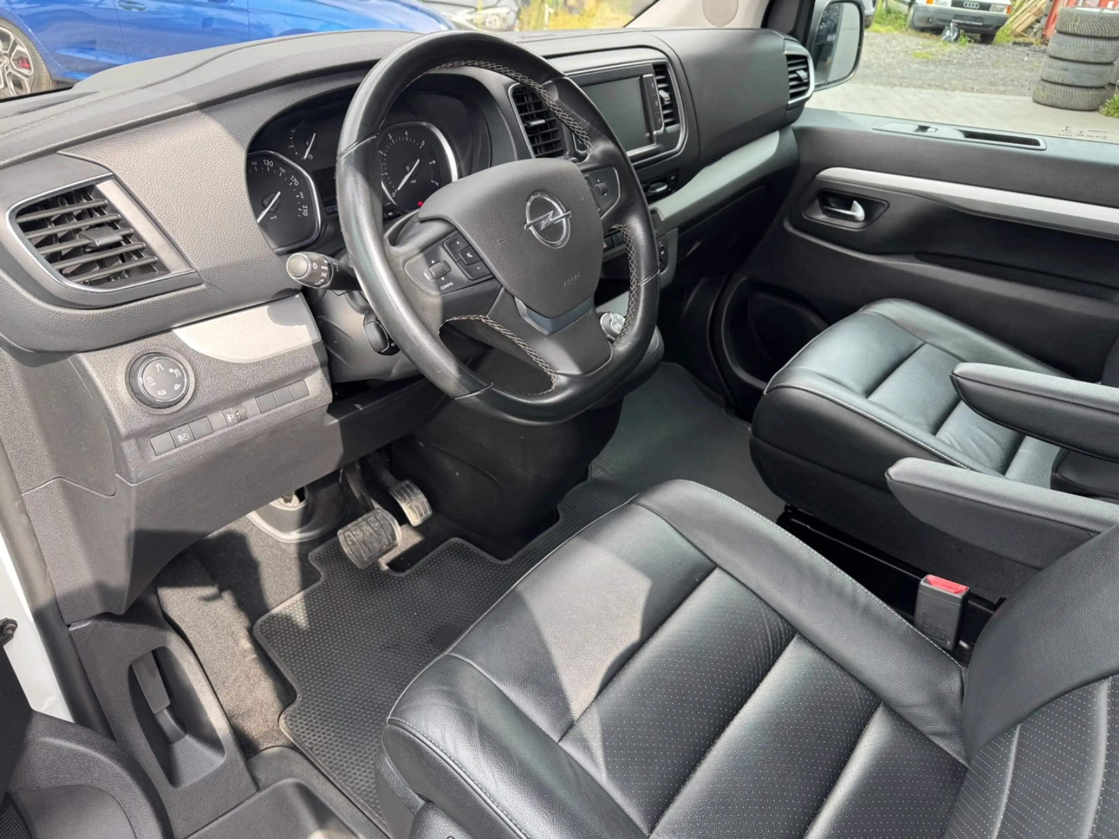 Opel Zafira Life Tourer M *LEDER/MASSGE/STHZ* — photo 7