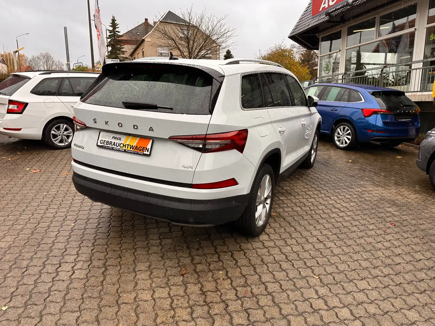 Skoda Kodiaq Style 4x4 *Standhzg*Autom*AHK*Leder*LED*1. Hand* Weiß - 2