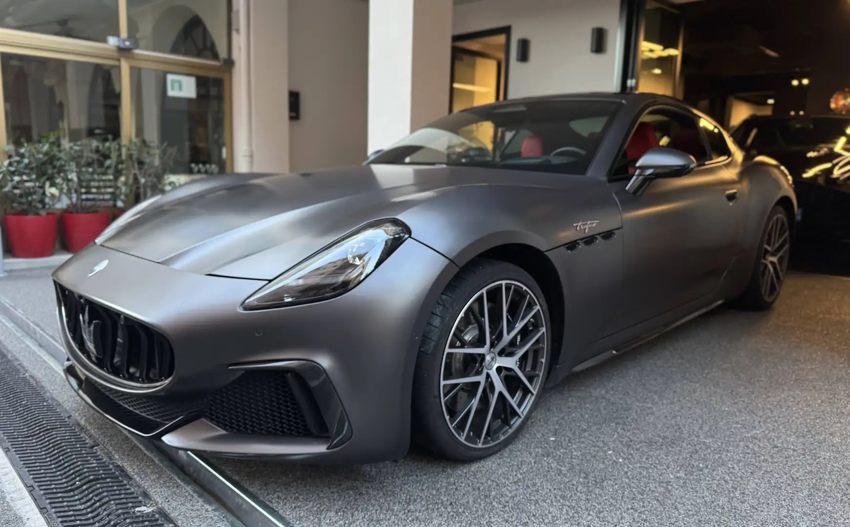 Maserati GranTurismo Granturismo Trofeo Сірий - 1