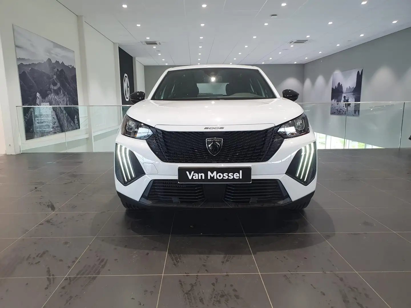 Peugeot 2008 1.2 PureTech 100 Active | Navigatie | Achteruitrij Wit - 2