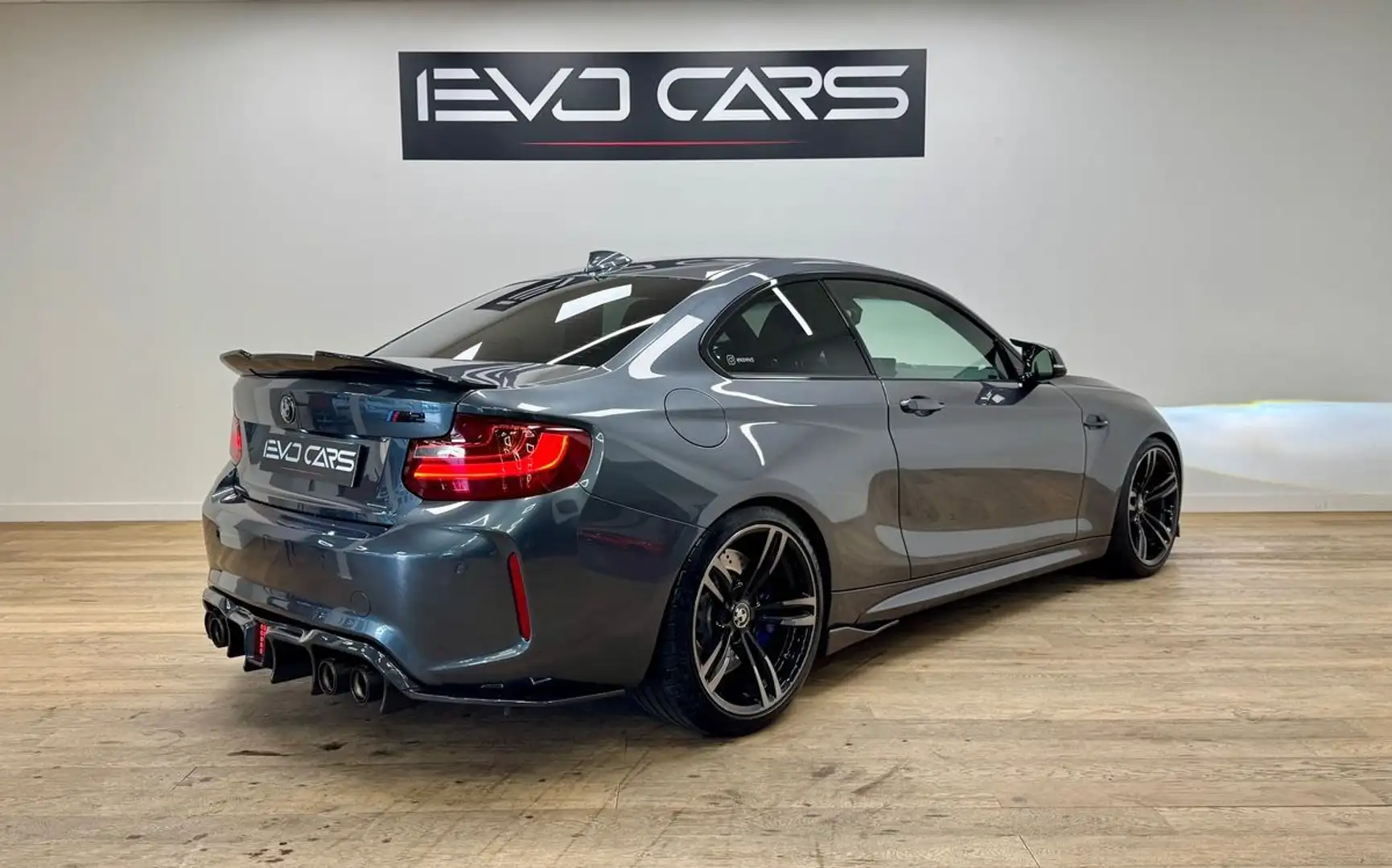BMW M2 370 ch DKG Suivi / Echapp Mperf à clapet / Capot CS / HK / Sièges électriques à mémoires Gris - 2