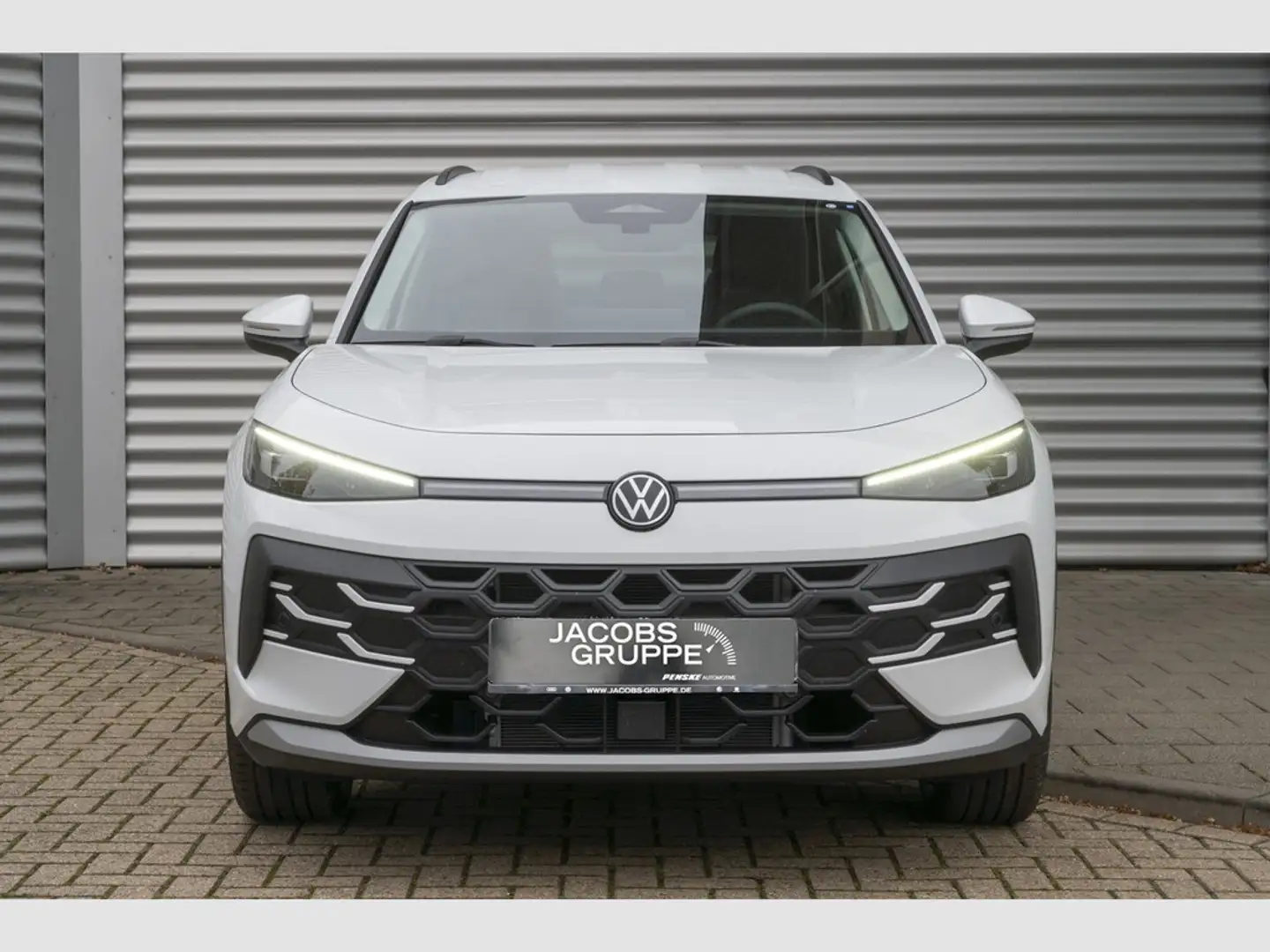 Volkswagen T-Roc 1.5 eTSI DSG Life Weiß - 2