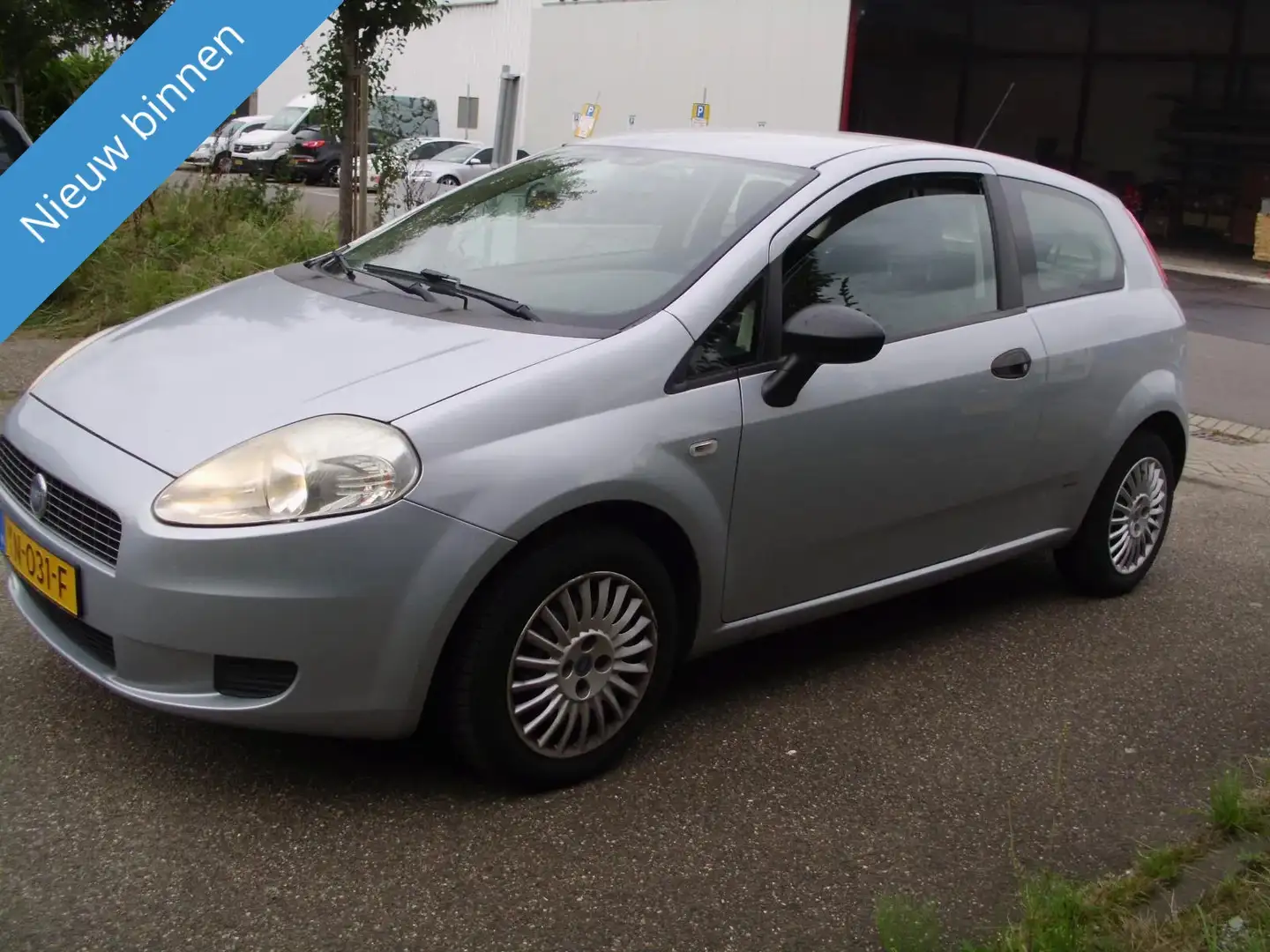 Fiat Punto FIAT 1.4 Grijs - 2