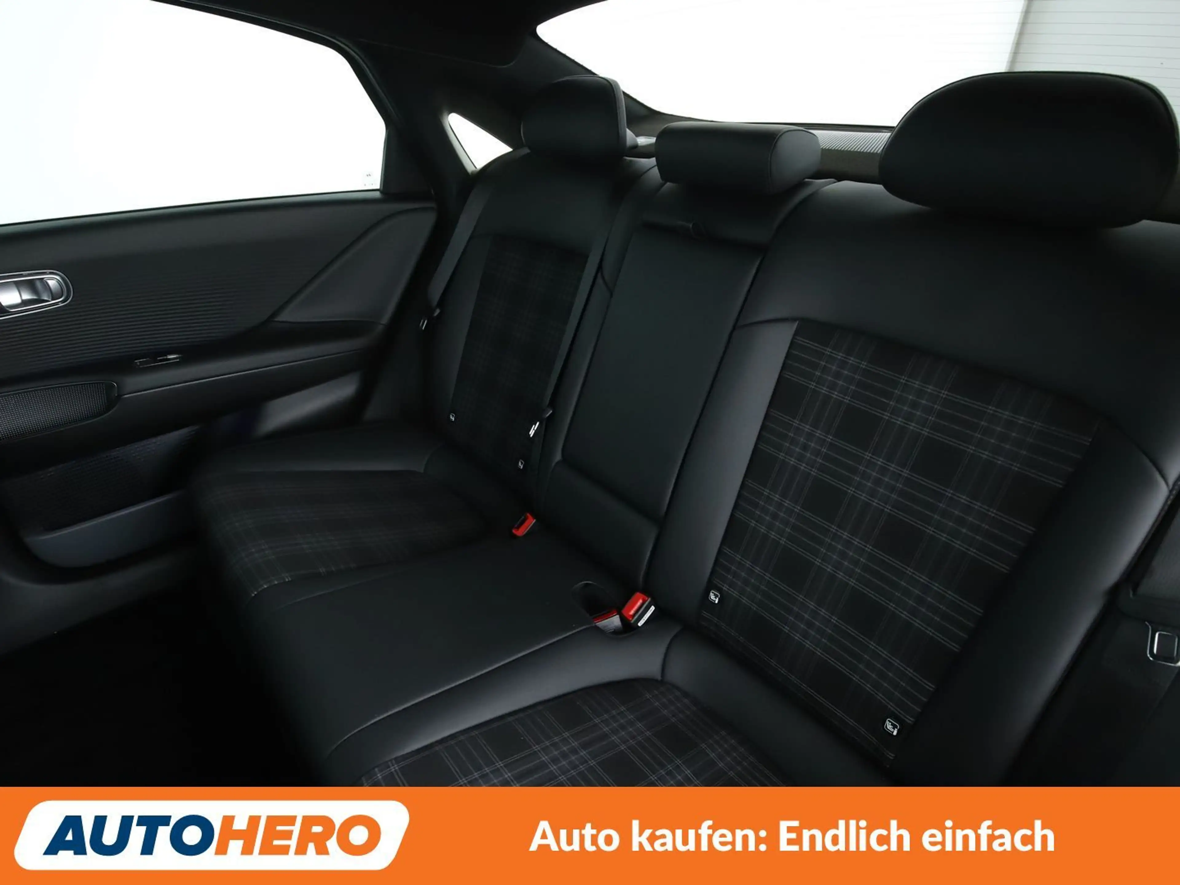 Hyundai IONIQ 6 electric drive 239 kW First Edition 4WD Aut.*NAVI* — photo 14