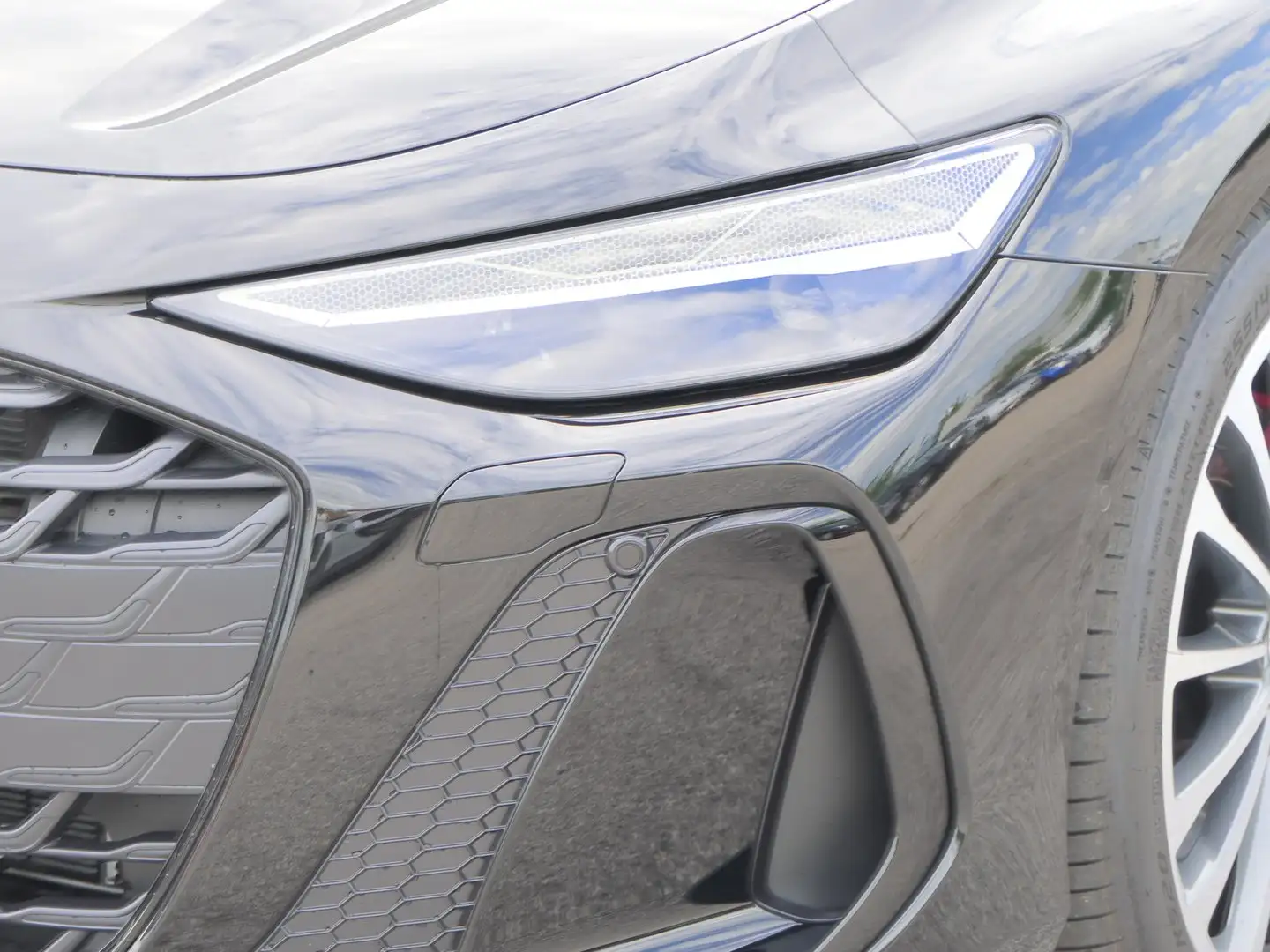 Audi A6 quattro TFSI 270 kW Schwarz - 2