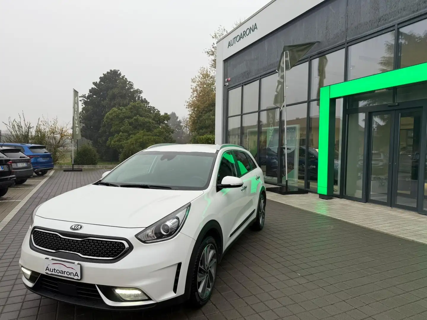 Kia Niro Niro I 2017 1.6 gdi hev Style dct Blanc - 1