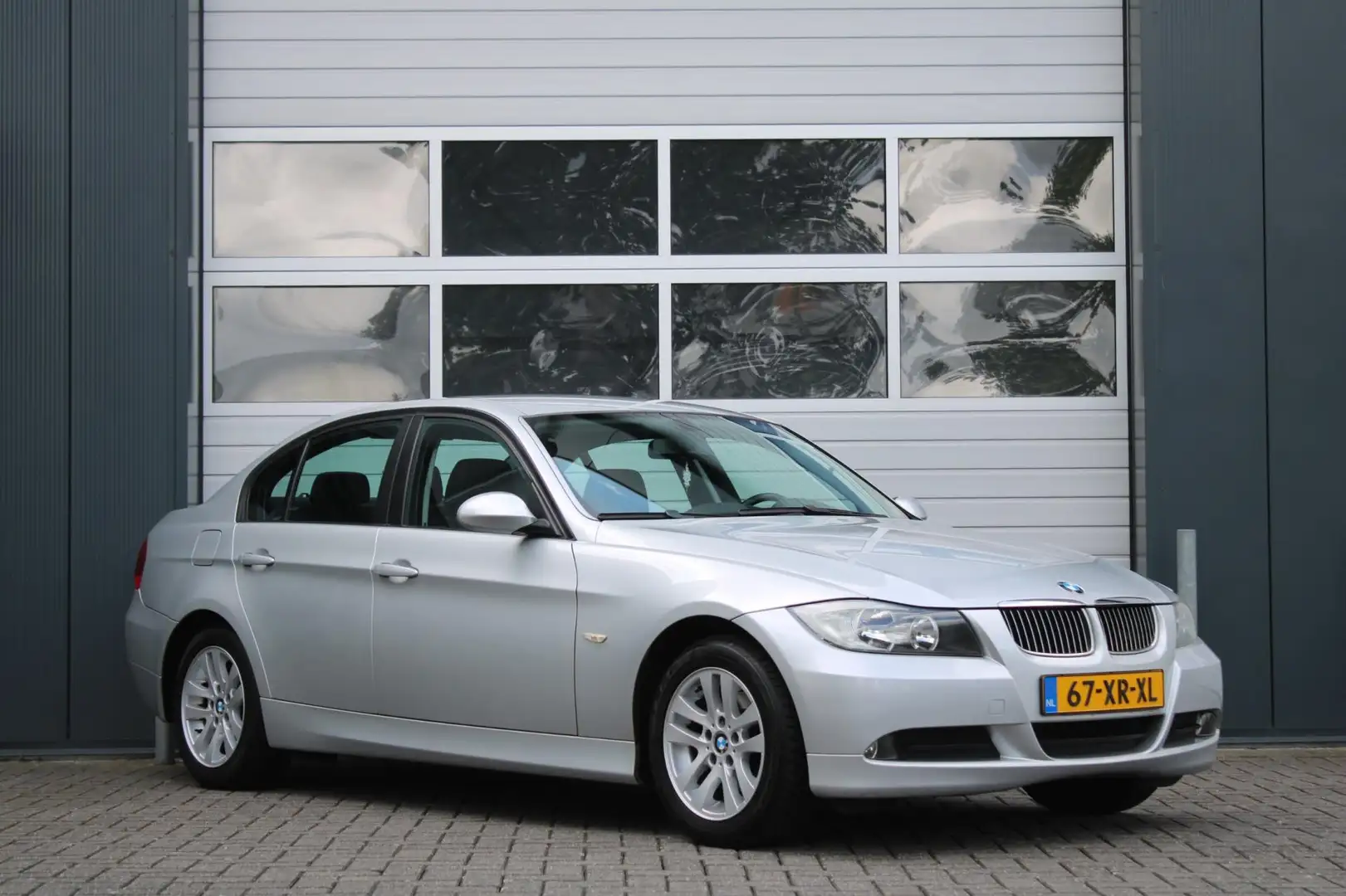 BMW 318 3-serie 318i Business Line Clima/Cruise/Navi/Bluet Gris - 1