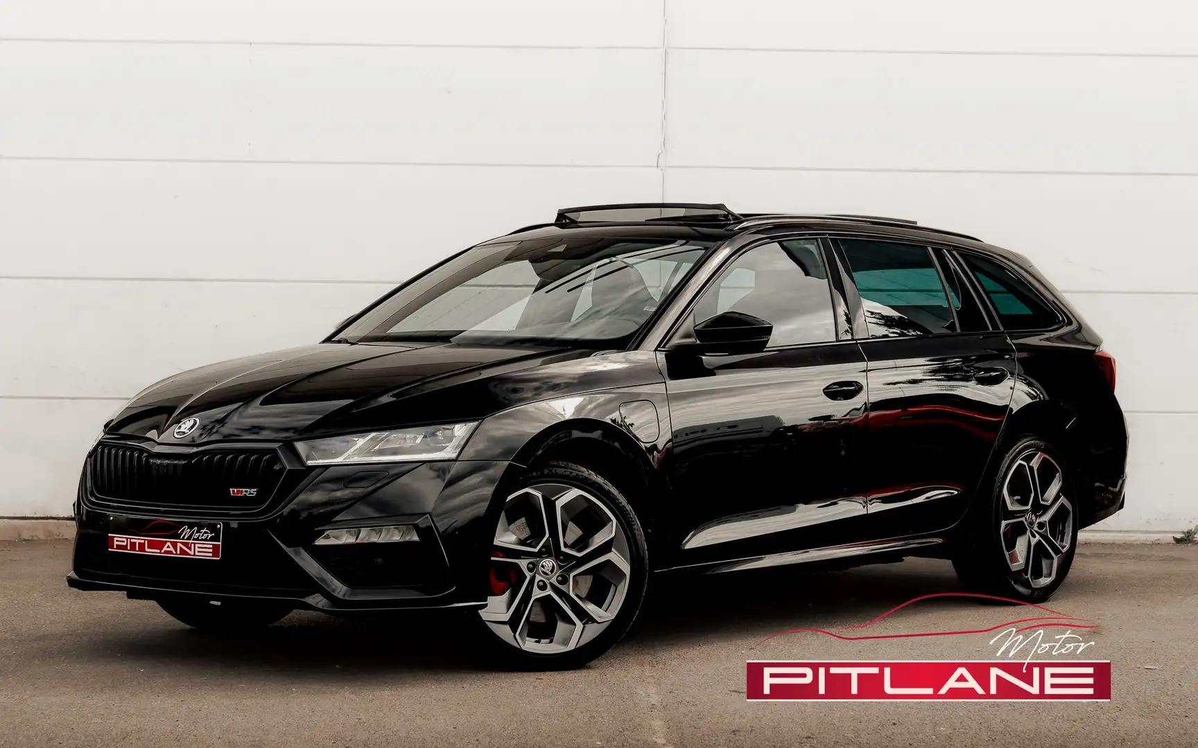 Skoda Octavia COMBi RS PHEV 1.4 TSI RS BOITE DSG / T.O PANO / SP Noir - 1
