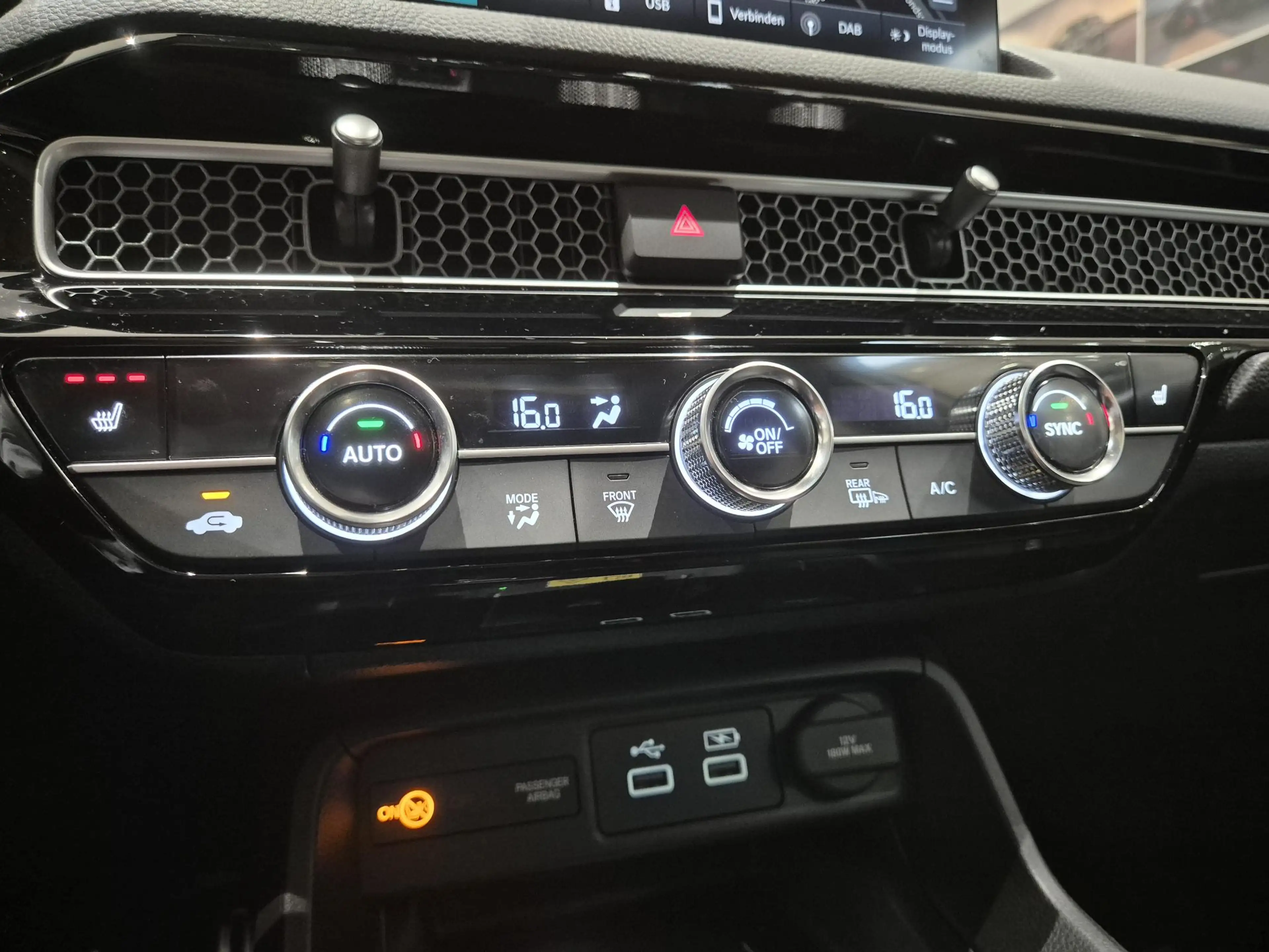 Honda Civic 2.0 e:HEV Advance | Navigatie | Camera | Stoelverw — photo 13