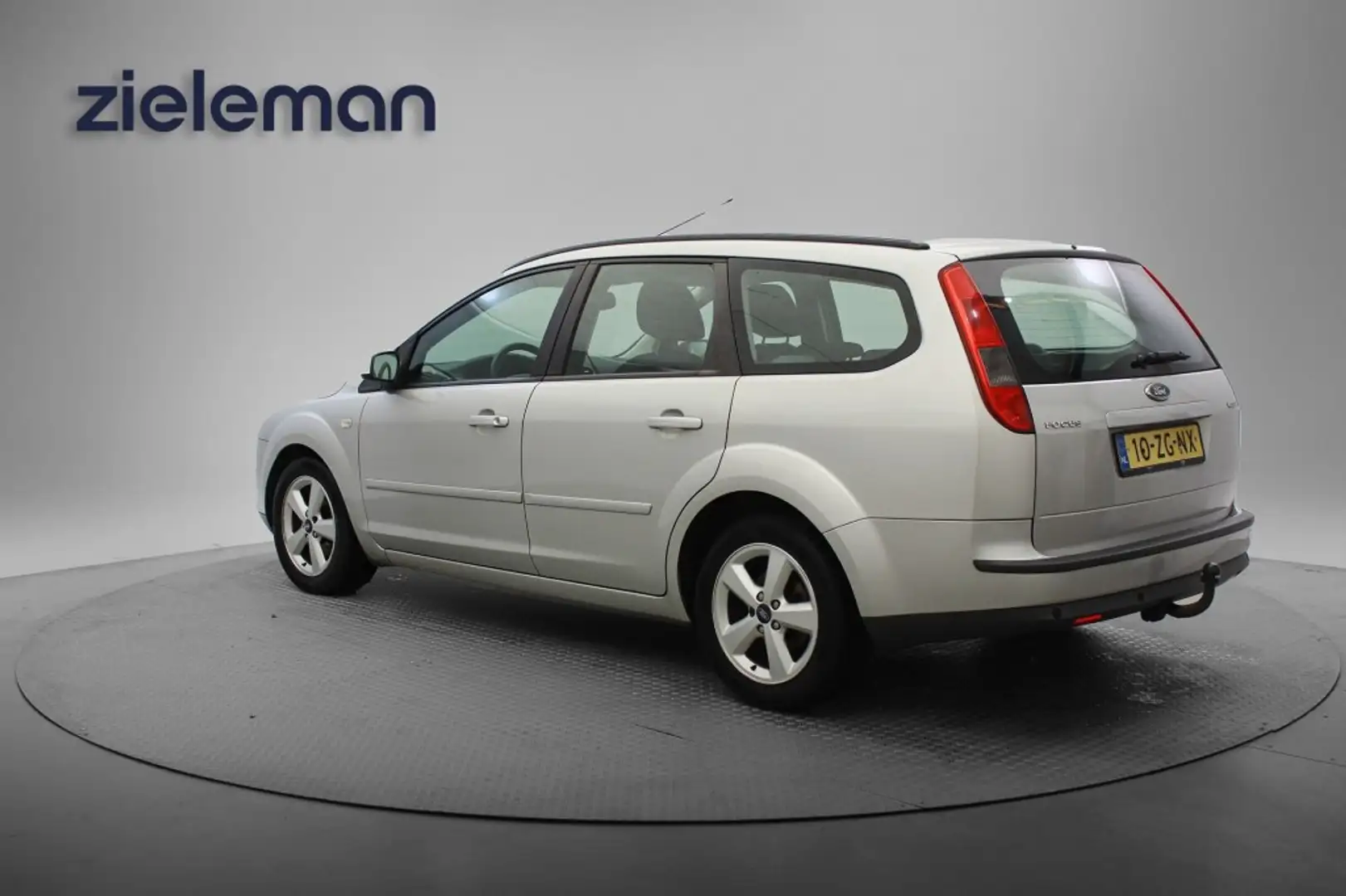Ford Focus 1.8 16V wagon Futura Flexifuel - Airco, Stoelverw. Gris - 2