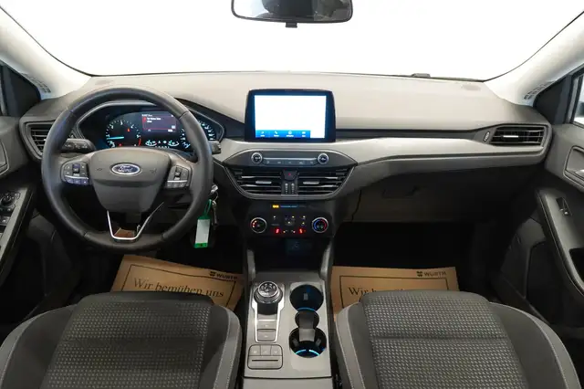 Ford Focus view 22