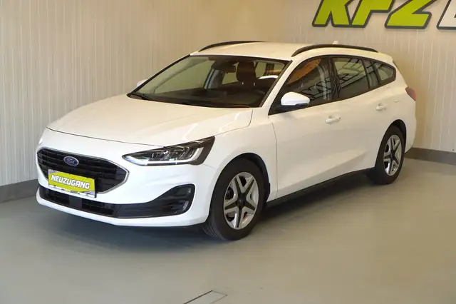 Ford Focus view 11