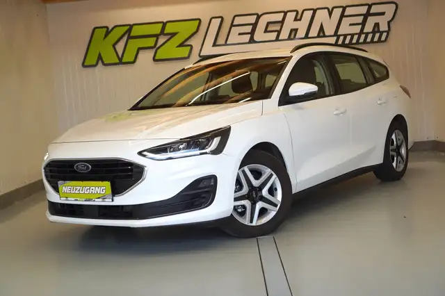 Ford Focus view 8
