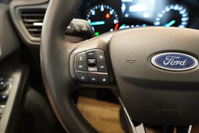 Ford Focus view 24