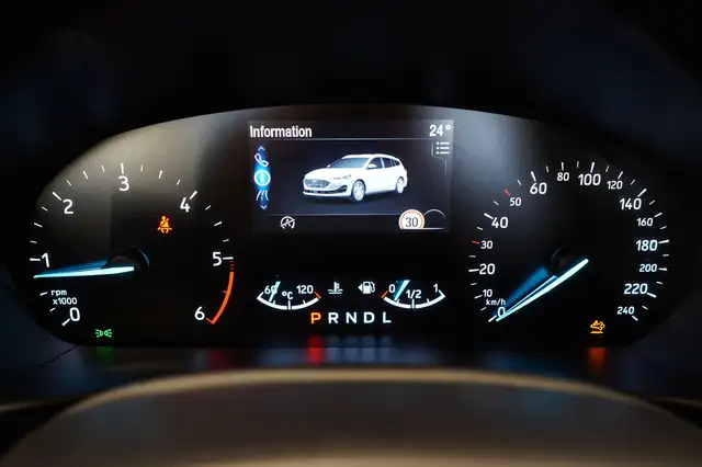 Ford Focus view 26
