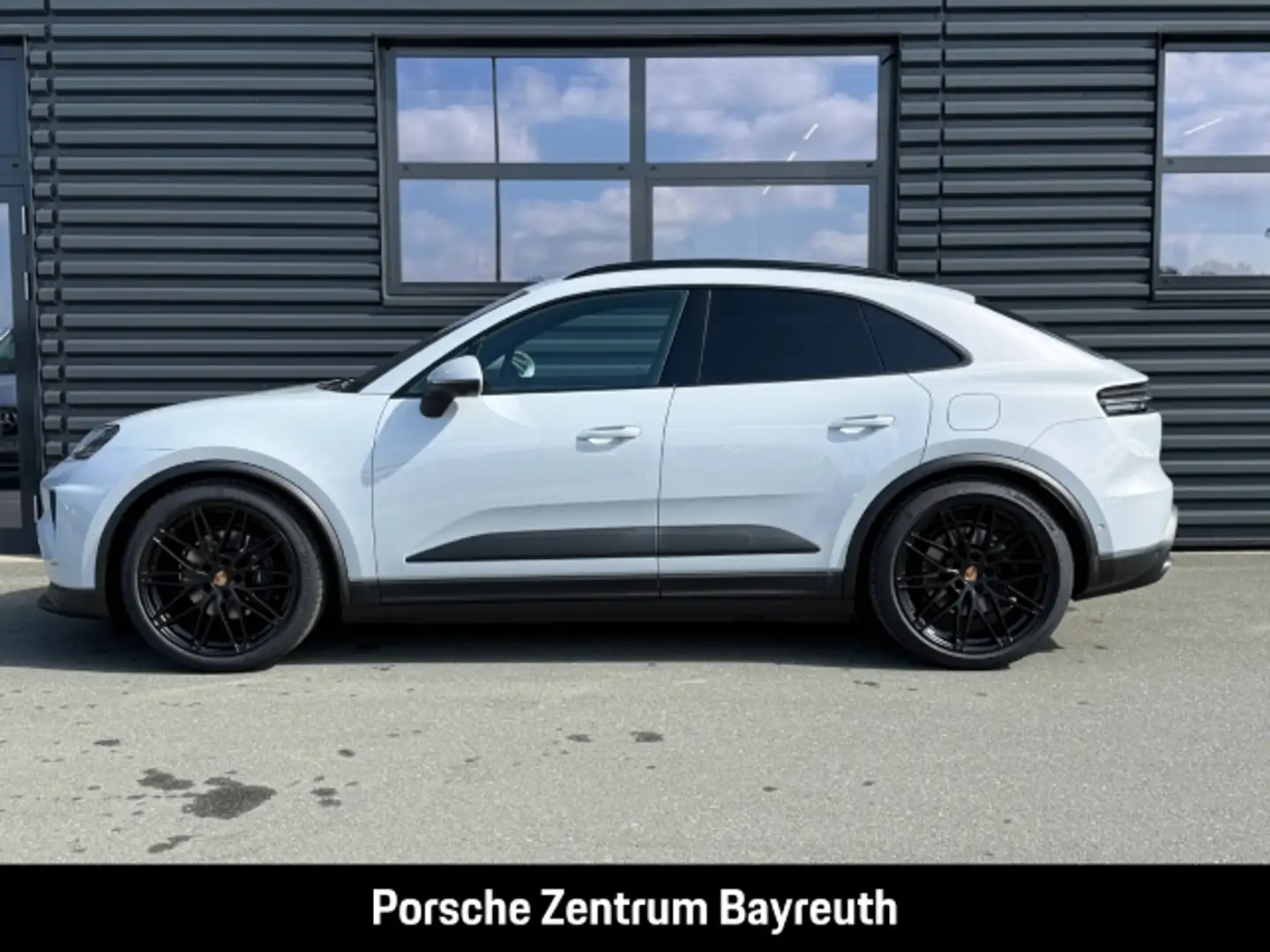 Porsche Macan 4 *AHV*MATRIX*INNO*HEADUP*LUFTFED.*BOSE* Grau - 2