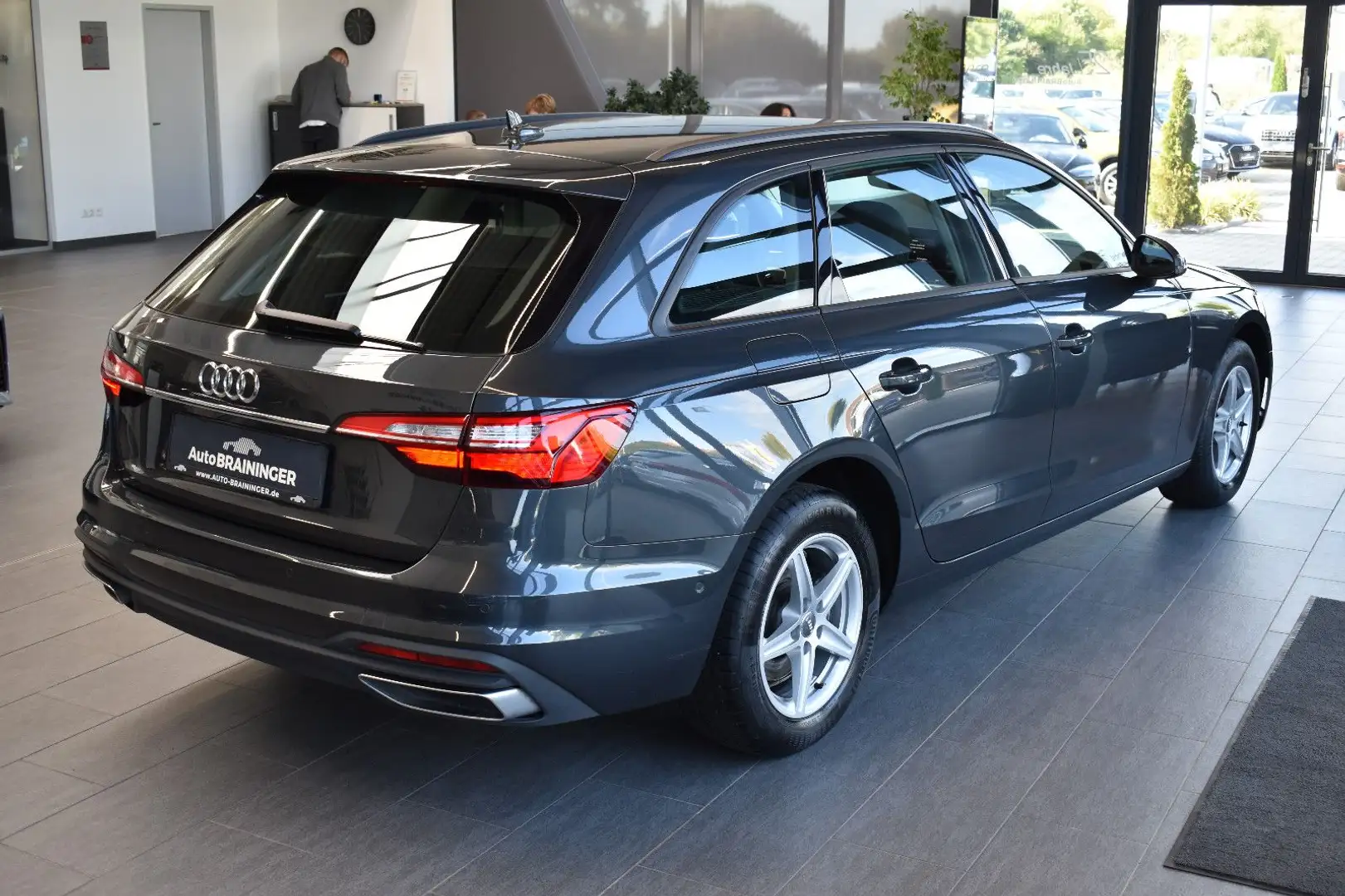 Audi A4 Avant 35TDI S-tronic LED~NaviPlus~Sportsitze Grau - 2
