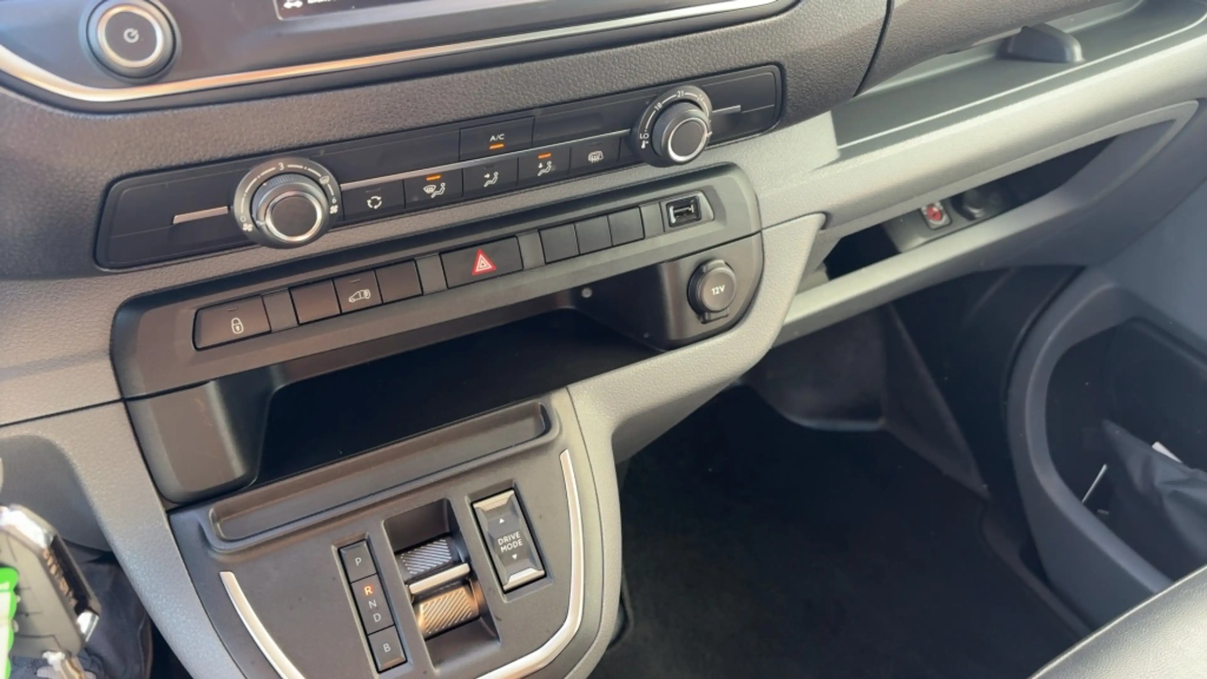 Opel Vivaro-e L3H1 Innov. 75 kWh(SOH) 96.81 — photo 9