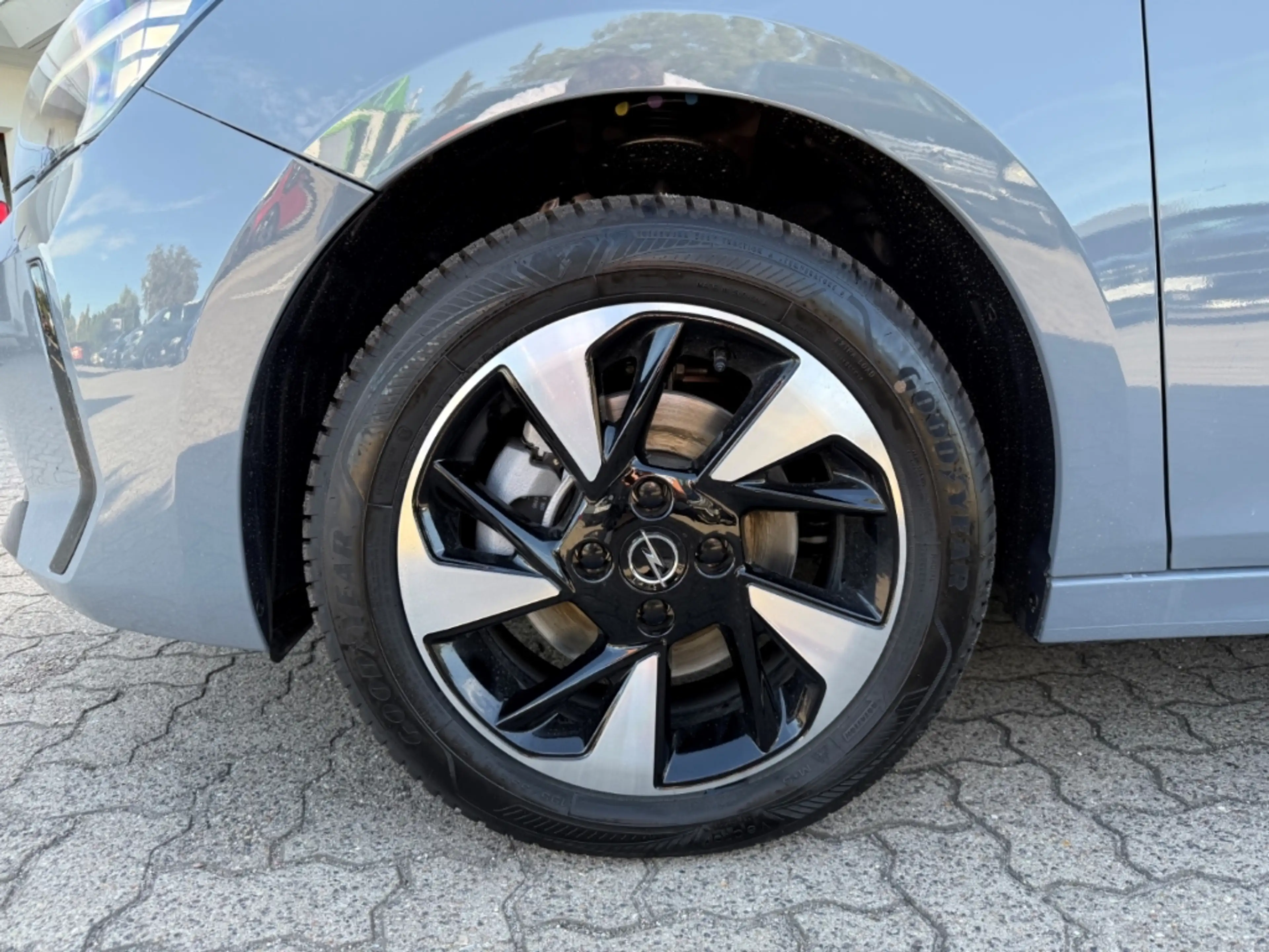 Opel Corsa-e Edition SHZ+LHZ+11KW-Charger+Allwetter — photo 4