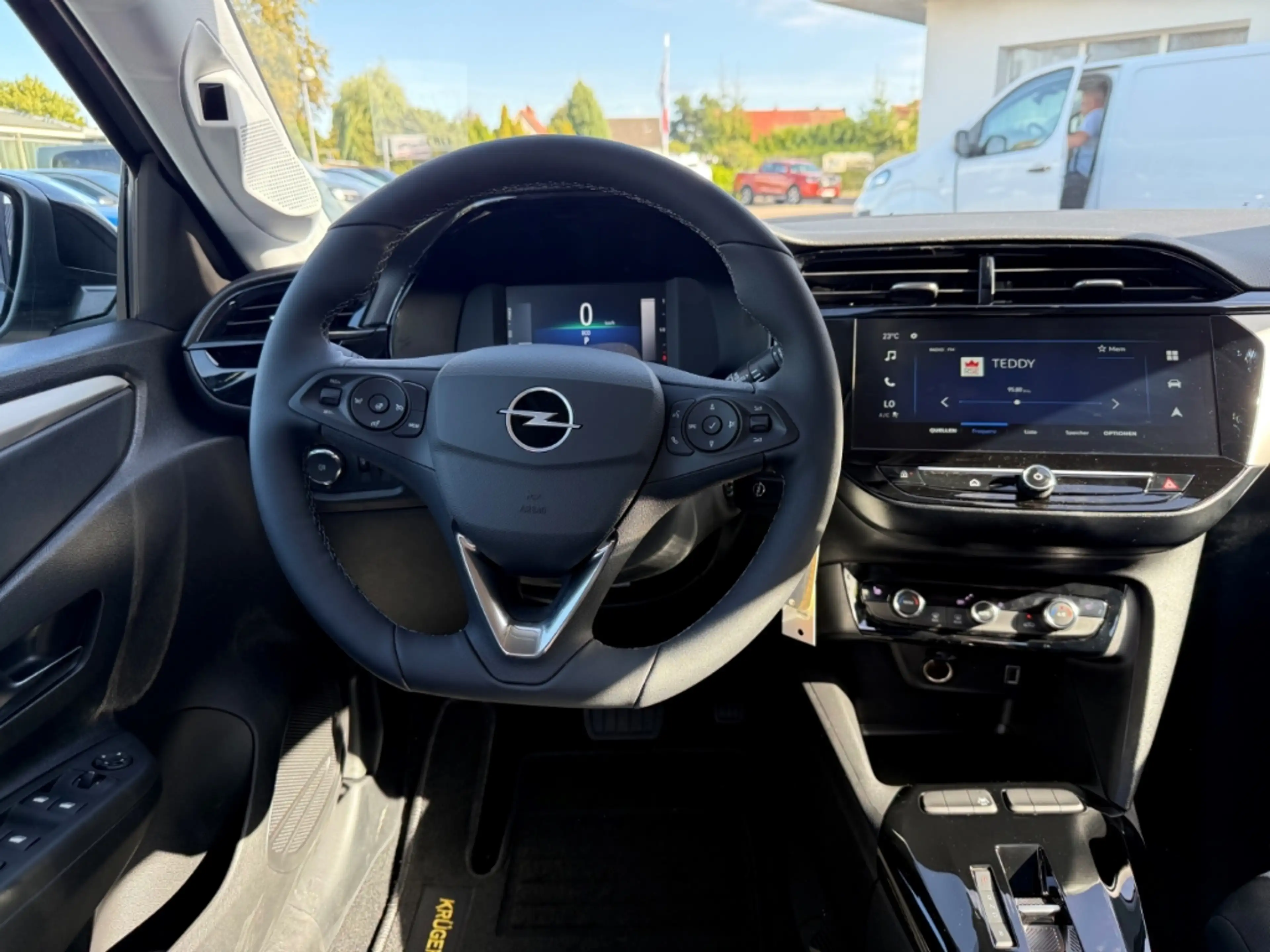 Opel Corsa-e Edition SHZ+LHZ+11KW-Charger+Allwetter — photo 8