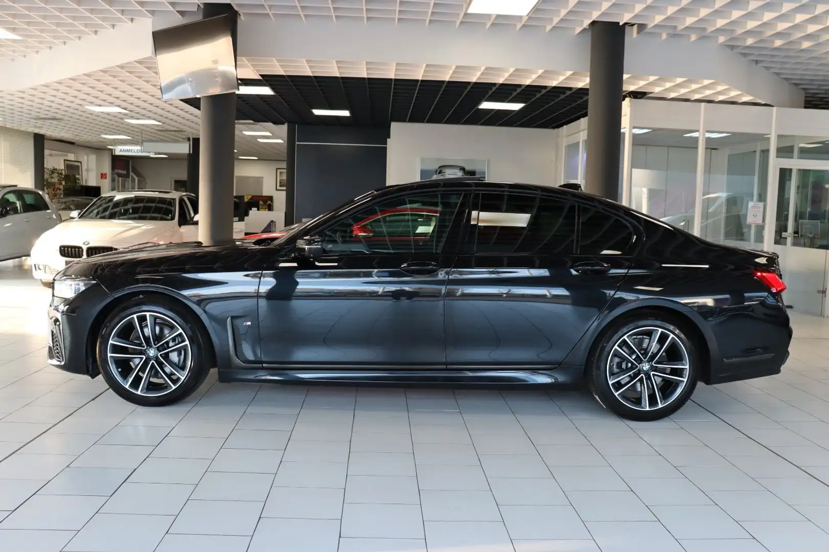 BMW 730 d xDrive M Sportpaket|CARBON-CORE|360°|H-UP| Noir - 2