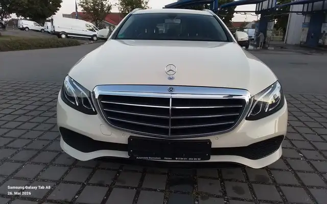 Mercedes-Benz E 200