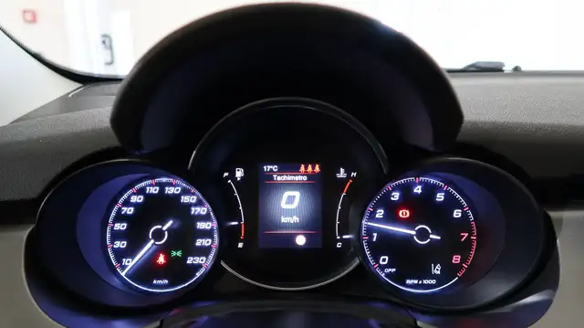 Fiat 500X view 13