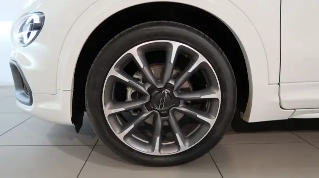 Fiat 500X view 21