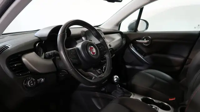 Fiat 500X view 11
