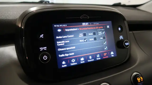 Fiat 500X view 12