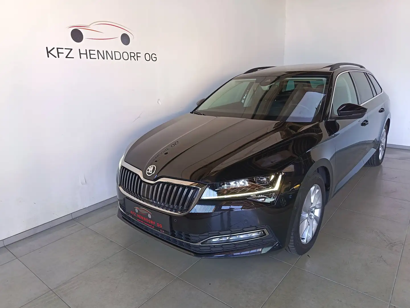 Skoda Superb Style 2,0 TDI DSG Schwarz - 1