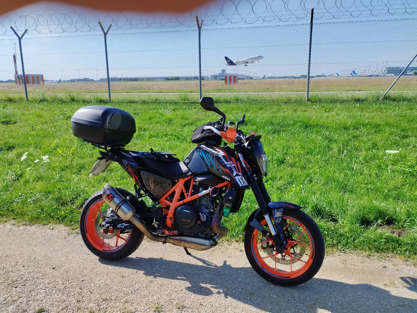 KTM 690 Duke R Negro - 1