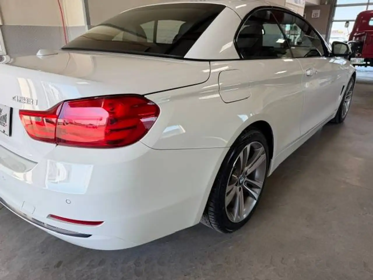 BMW 4 Series photo BMW 4 Series