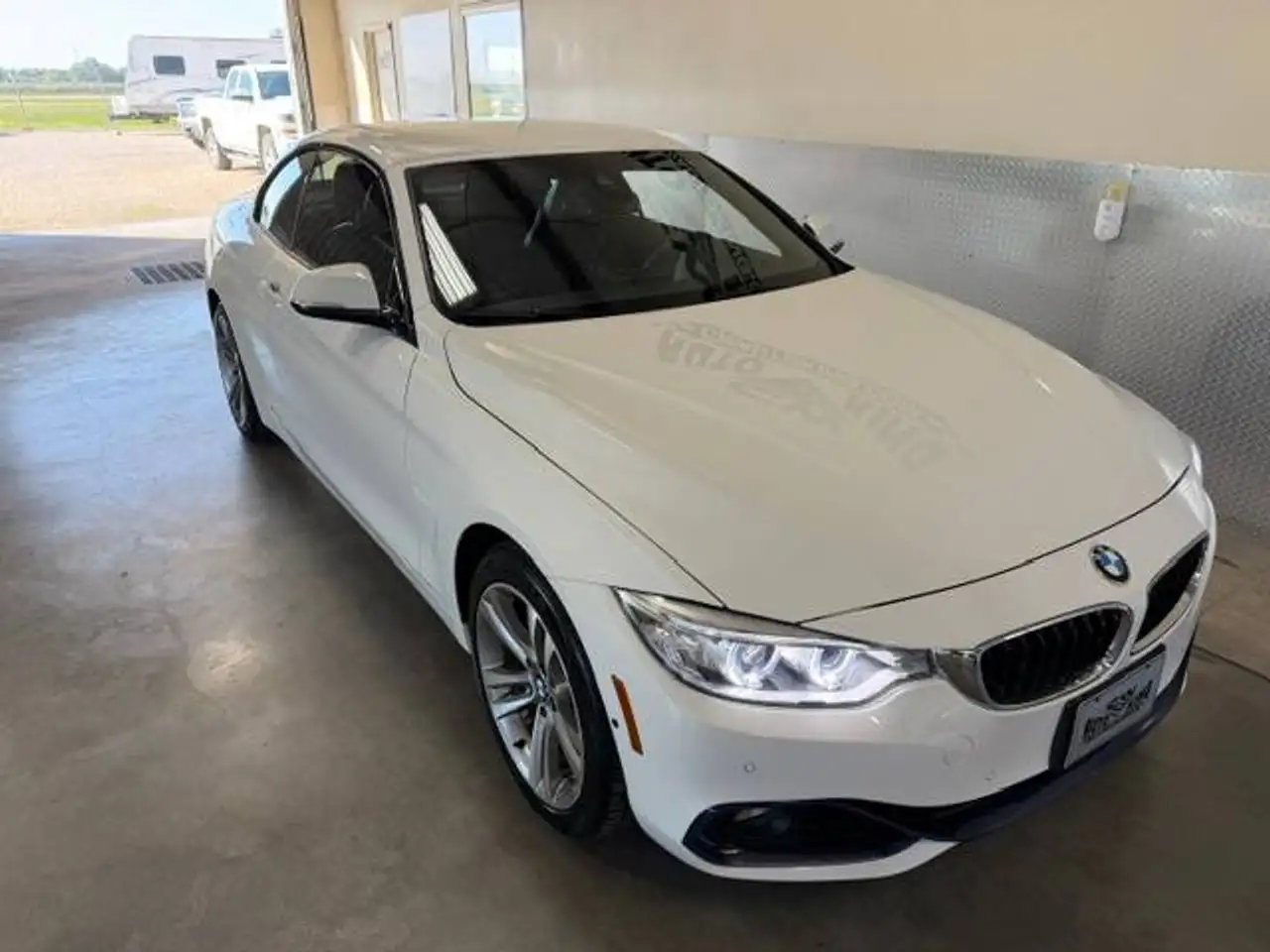 BMW 4 Series photo BMW 4 Series
