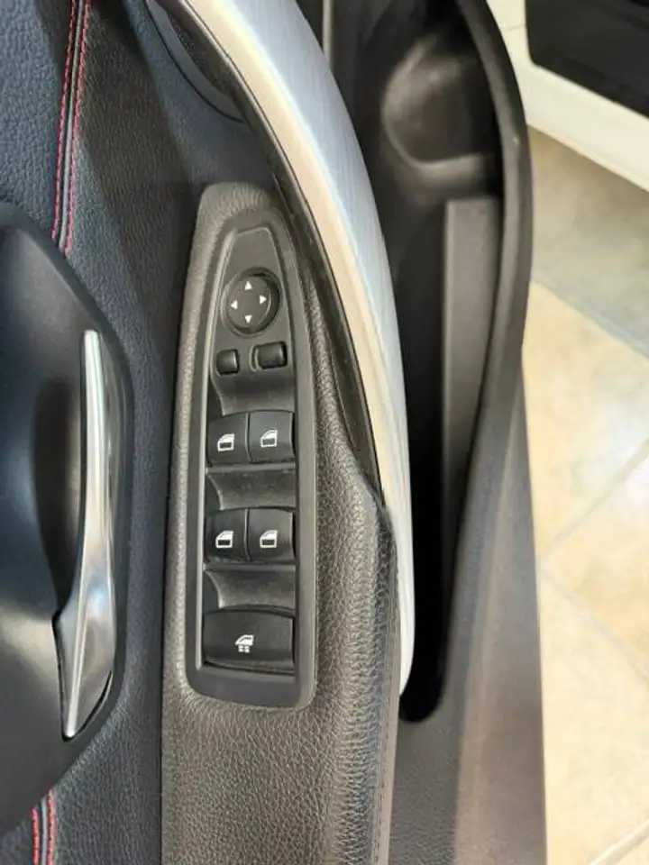 BMW 4 Series photo BMW 4 Series