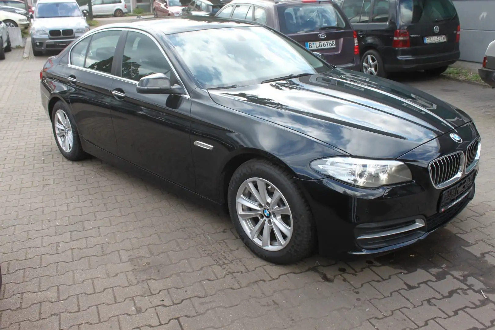 BMW 520 Baureihe 5 Lim. 520 i Noir - 2