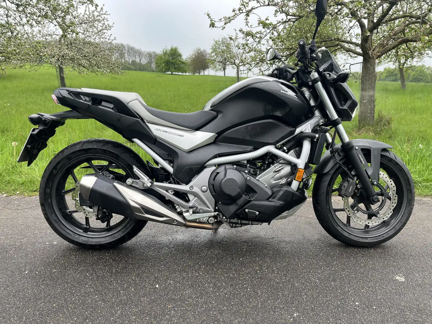 Honda NC 750 S DCT Doppelkupplungsgetriebe Černá - 1