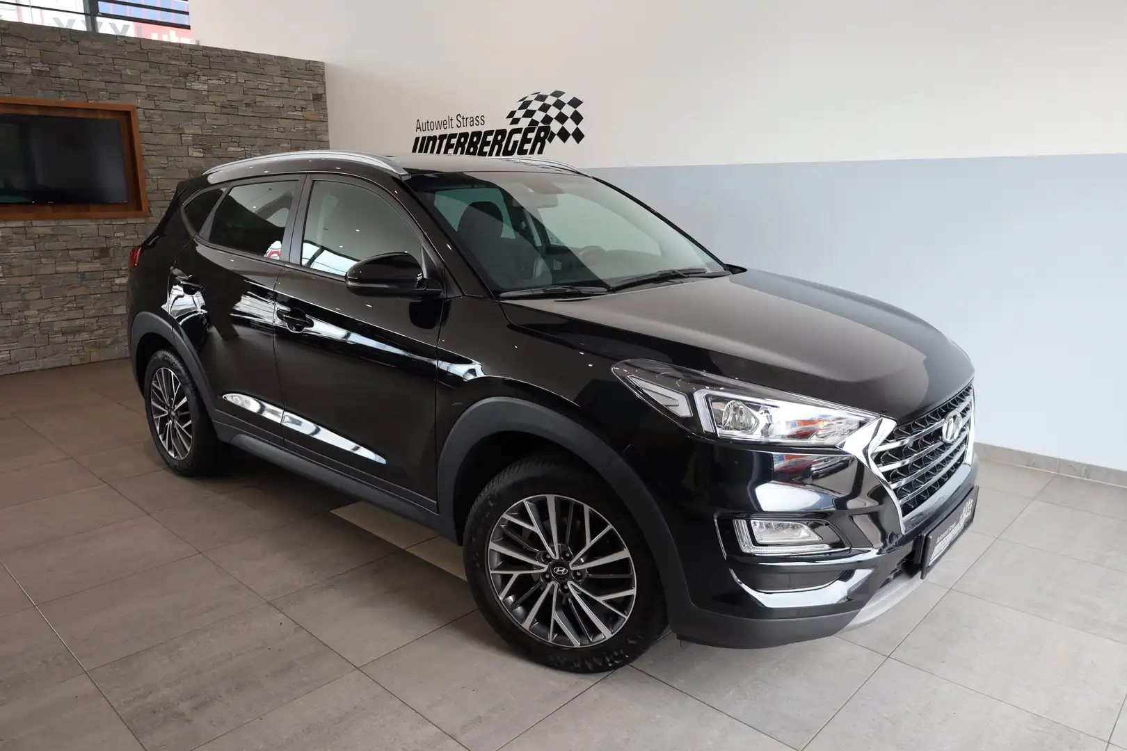 Hyundai TUCSON Level 3 Plus 1,6 CRDi 2WD Schwarz - 1