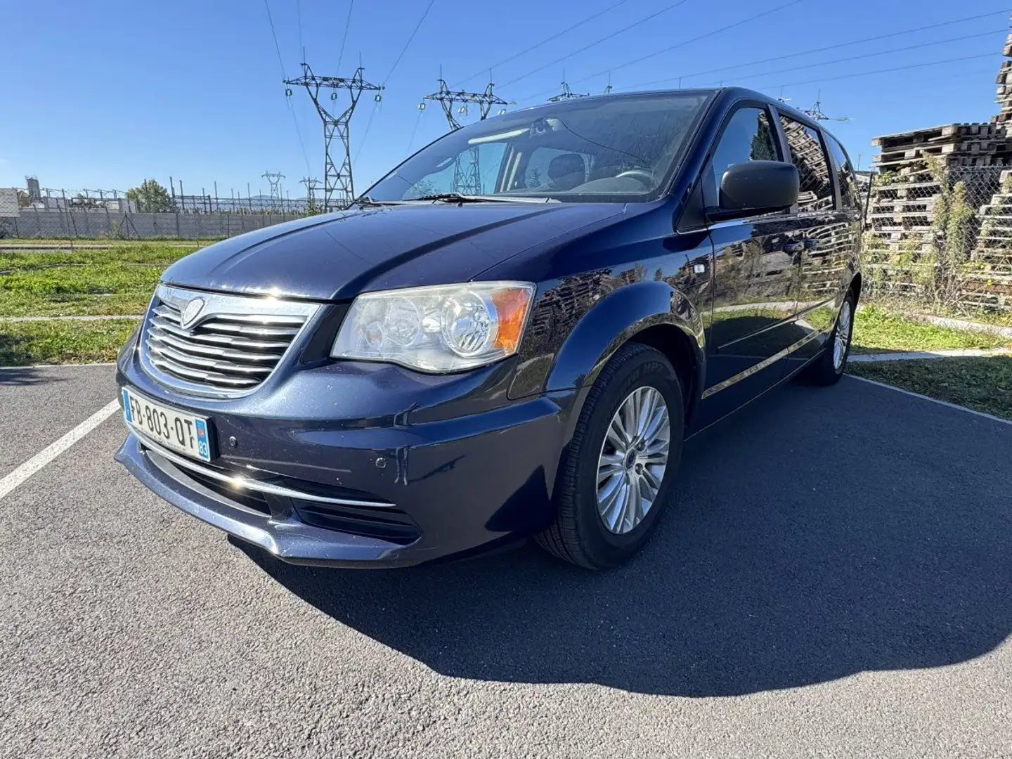 Lancia Voyager Grand 3.6 V6 283 Blauw - 1