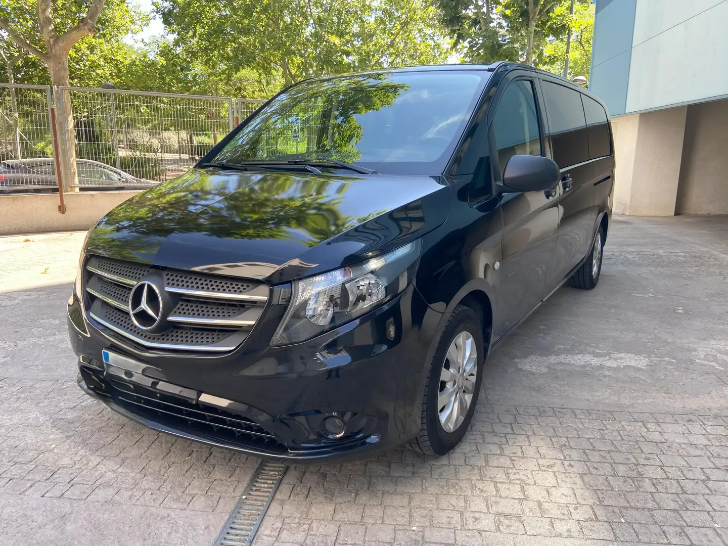 Mercedes-Benz Vito VITO 116CDI TOURER SELECT EXTRALARGA AUTO. 163CV Negro - 2