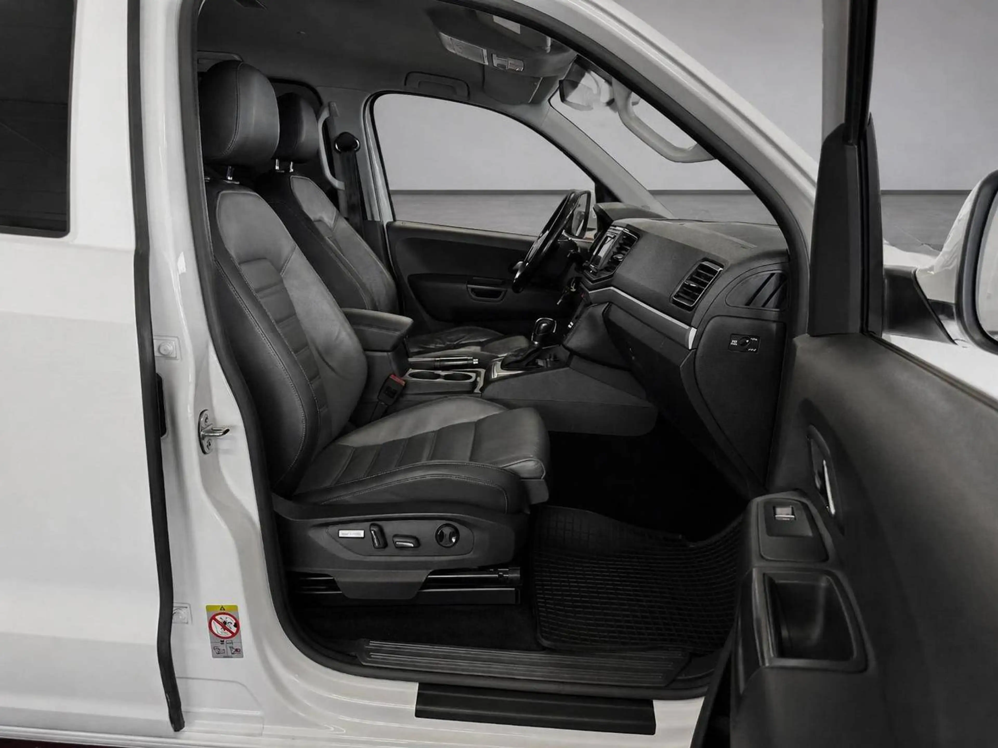 Volkswagen Amarok Highline DoubleCab 4Motion — photo 15
