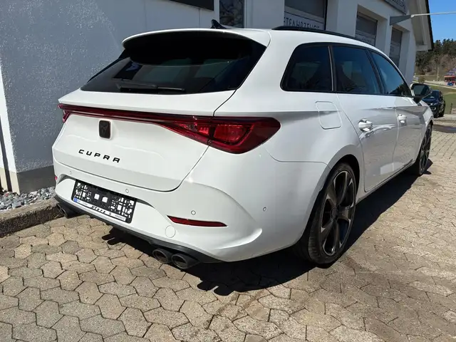 Cupra Leon view 8